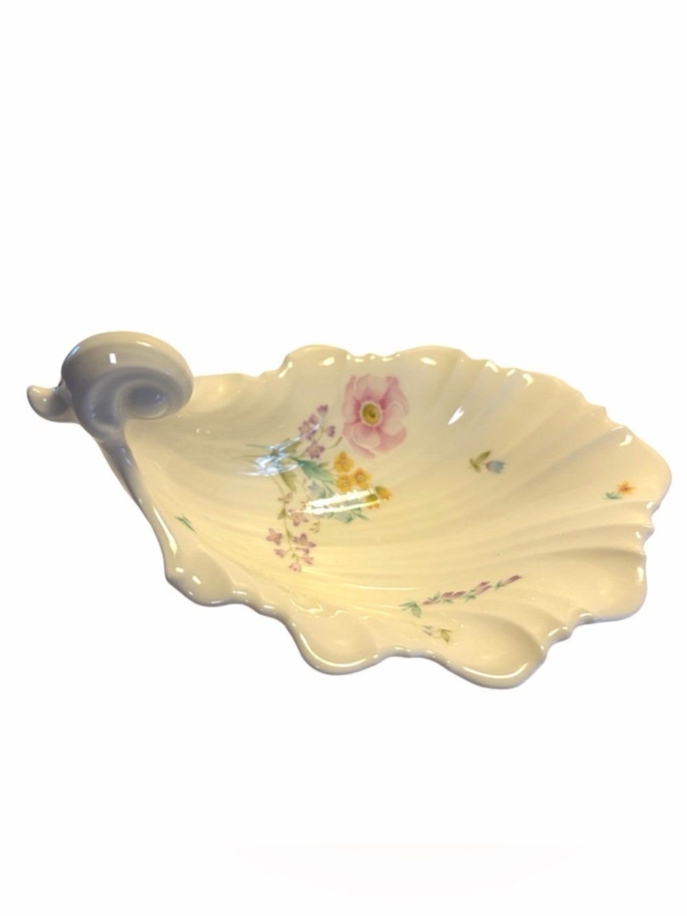 Vintage Mikasa Gentle Breeze Bone China Shell Shaped Trinket Dish Pattern #B2007